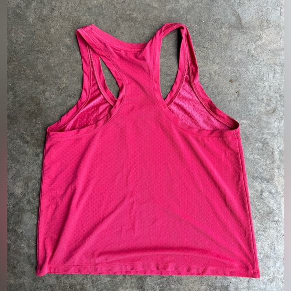 WOMENS UNDER ARMOUR TANK SIZE SMALL - Picture 2 of 2